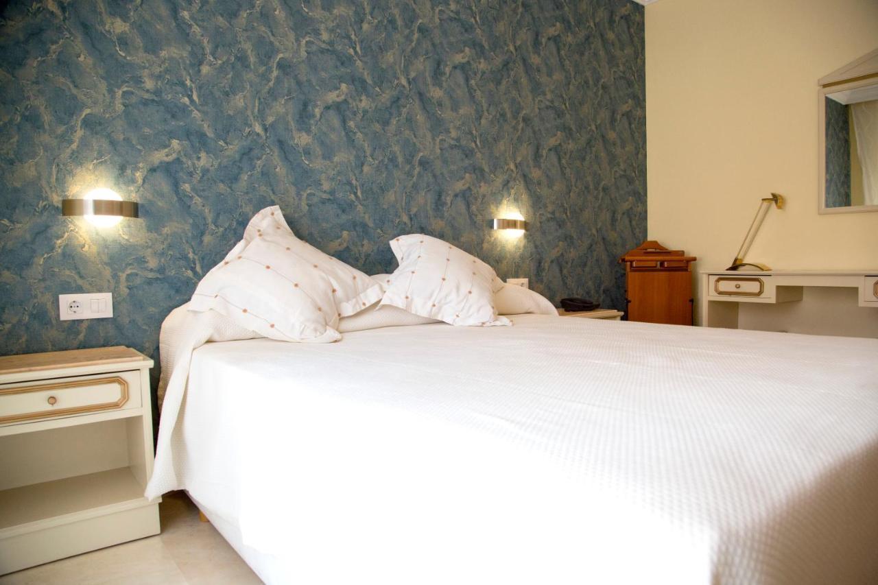 Hotel Reina Victoria Hellín Extérieur photo