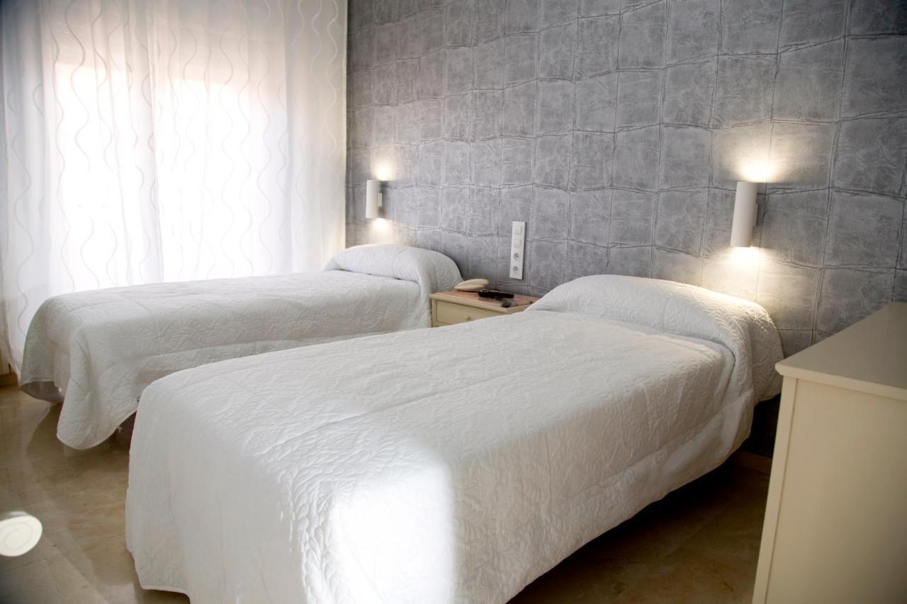 Hotel Reina Victoria Hellín Extérieur photo