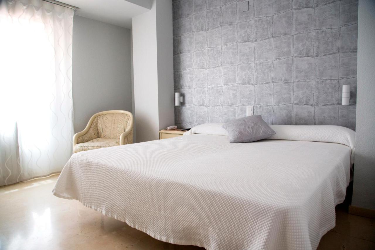 Hotel Reina Victoria Hellín Extérieur photo